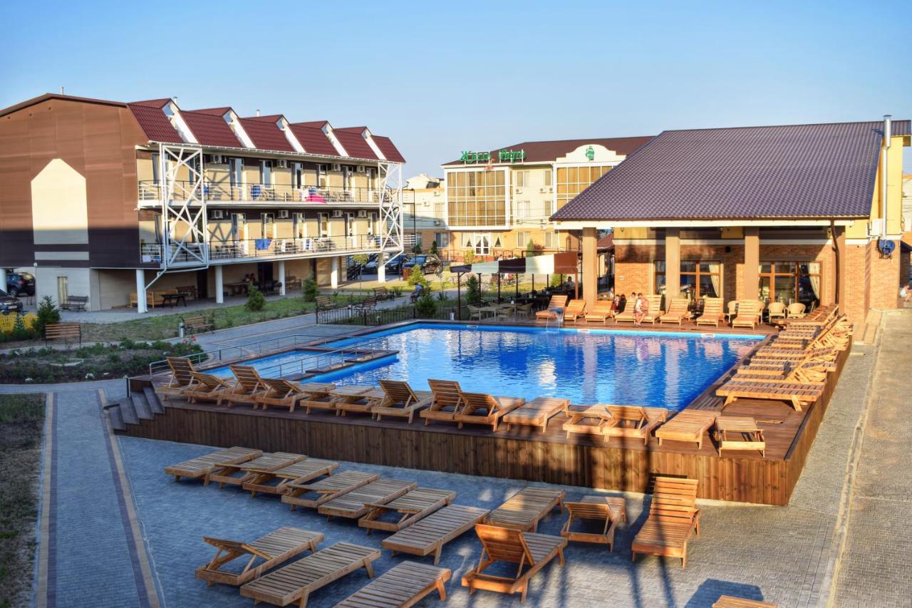 Baza Otdykha Jules Verne Hotel Zatoka Exterior photo